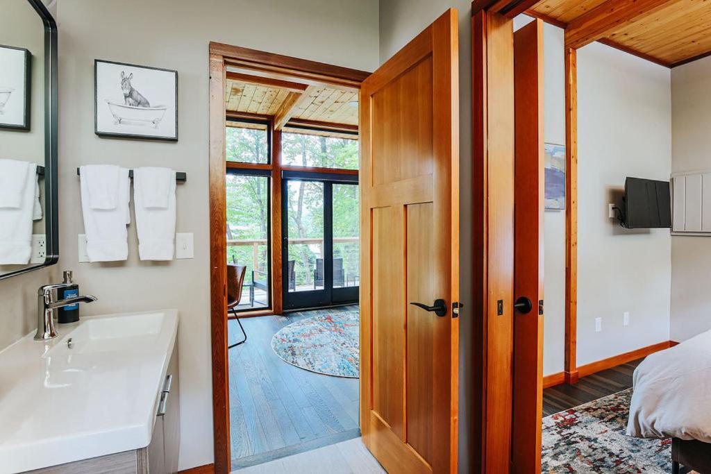 ホテル Piedmont Grove Roseland 部屋 写真