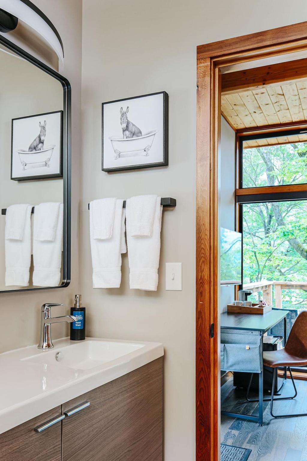 ホテル Piedmont Grove Roseland 部屋 写真