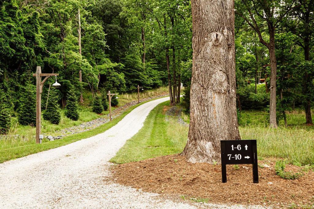 ホテル Piedmont Grove Roseland エクステリア 写真
